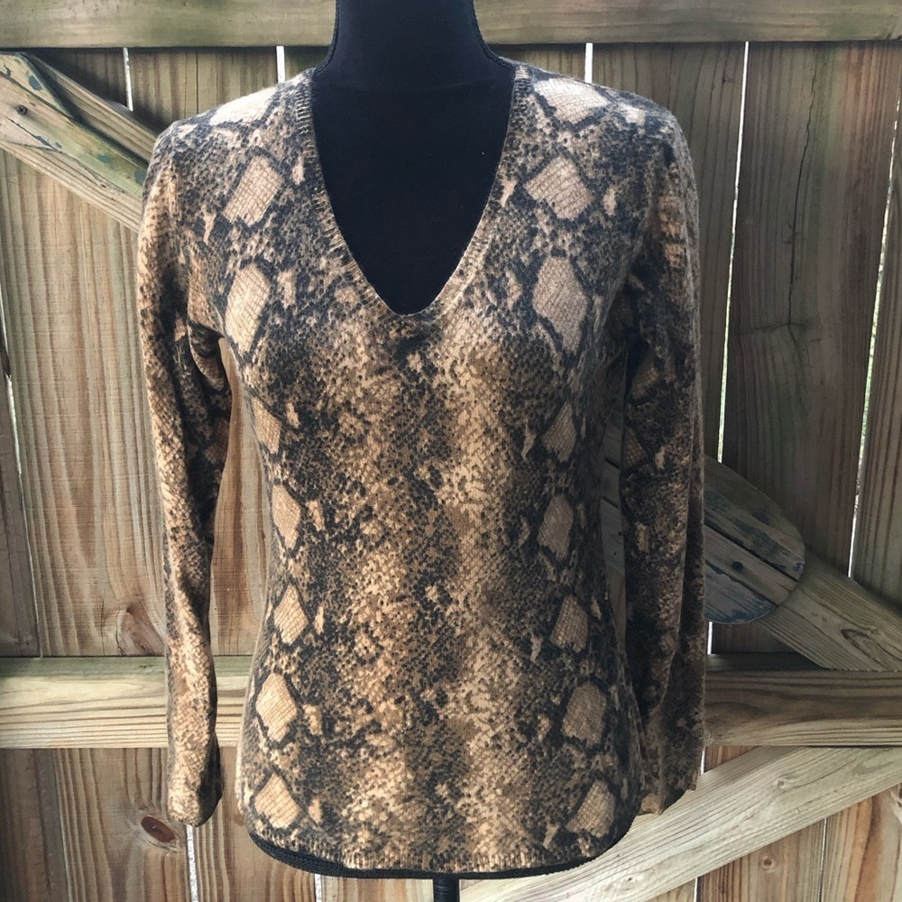 Mainbocher Pure Cashmere Animal Pattern Long Sleeve Sweater Size M